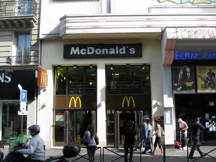 McDonald Paříž - Place de la Bastille (Francie)